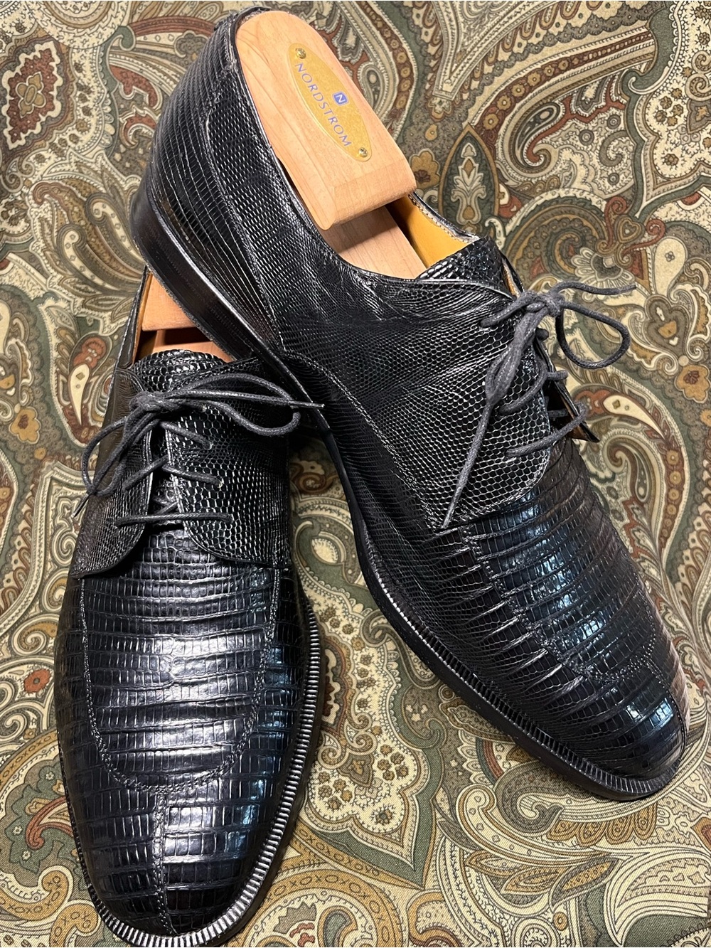 Mezlan Platinum Black Lizard Leather Lace-Up Oxfords